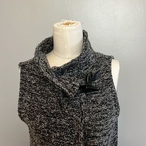Sleeveless sweater